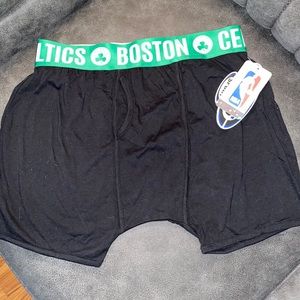 Mens BNWOT Boston Celtics boxer briefs medium